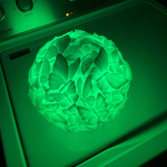 Barbara King Color Changing Butterfly Sphere - Picture 1 of 12